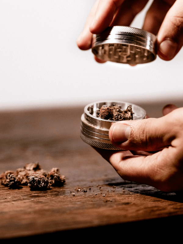 Care sunt avantajele florilor 10-OH-HHC?